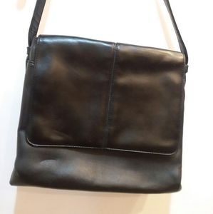 Liz Claiborne Black purse with envelope flap.